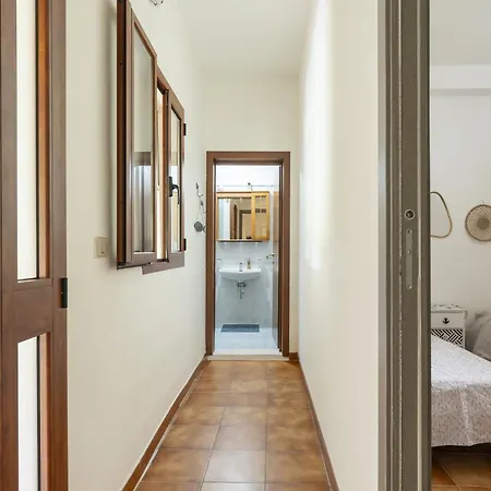 Casa Chiara Con Accesso Diretto Apartment *